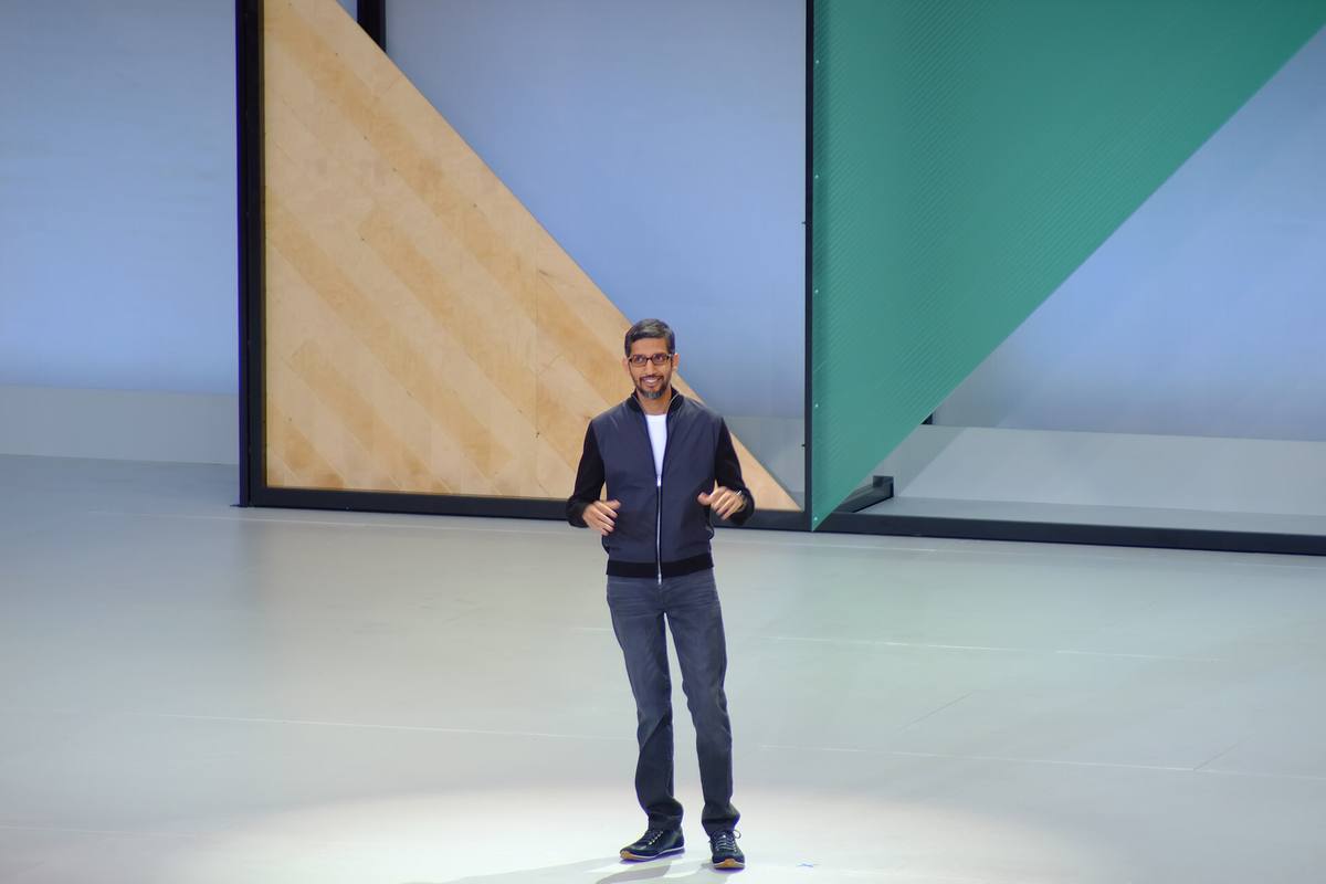 Sundar Pichai na pódiu konference Google I/O 2017